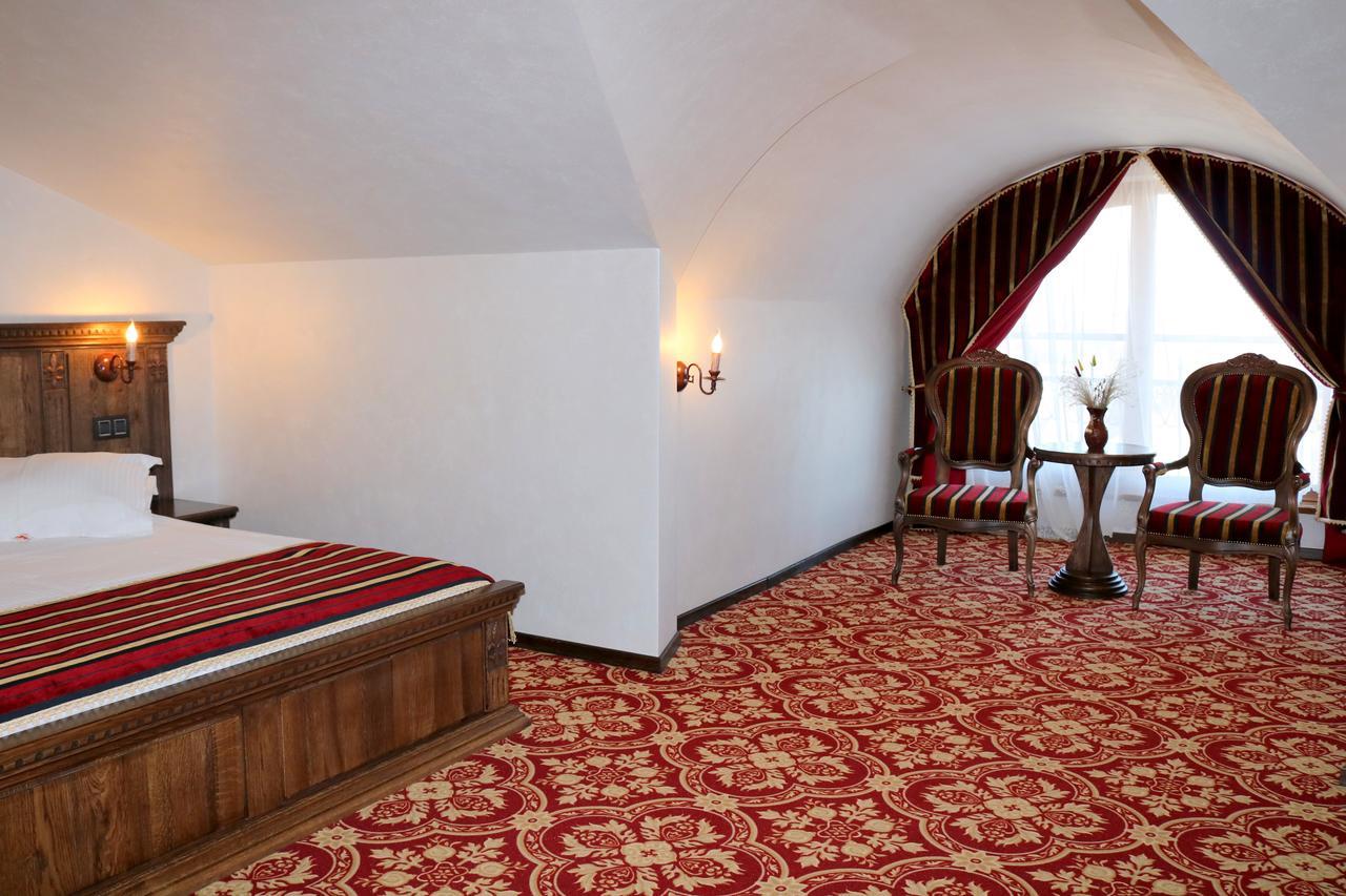 Castel Transilvania Baia Mare Exterior foto