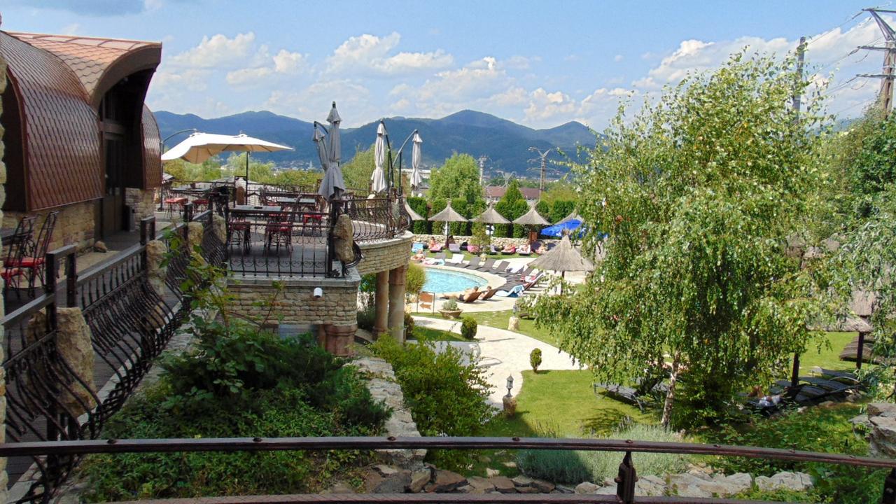 Castel Transilvania Baia Mare Exterior foto